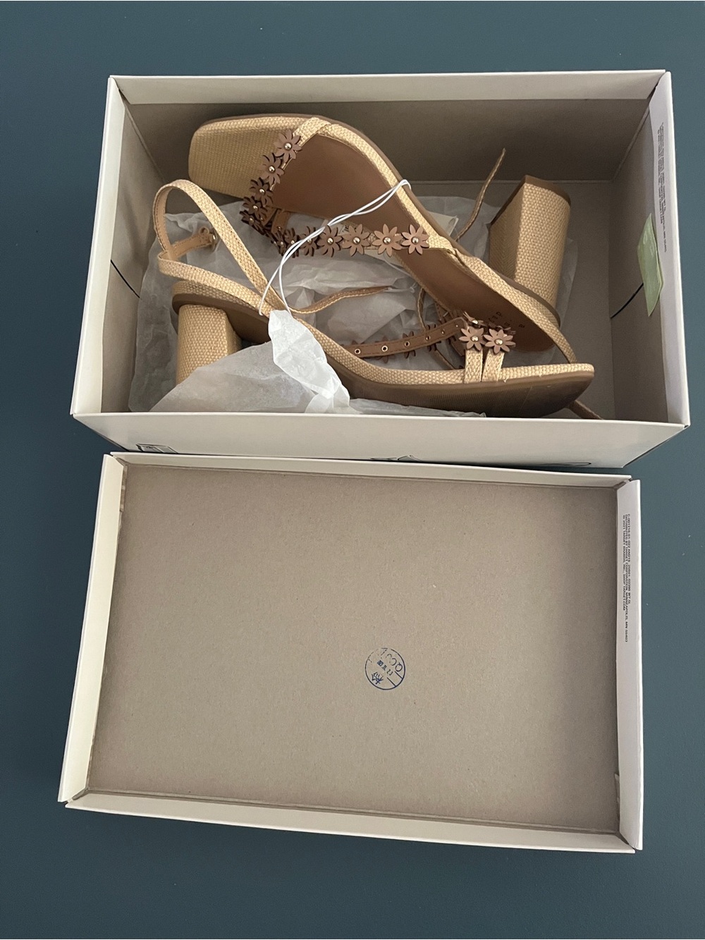 NEW A new day Mirabel heels sandals nude beige floral strappy 8.5 - Picture 2 of 4